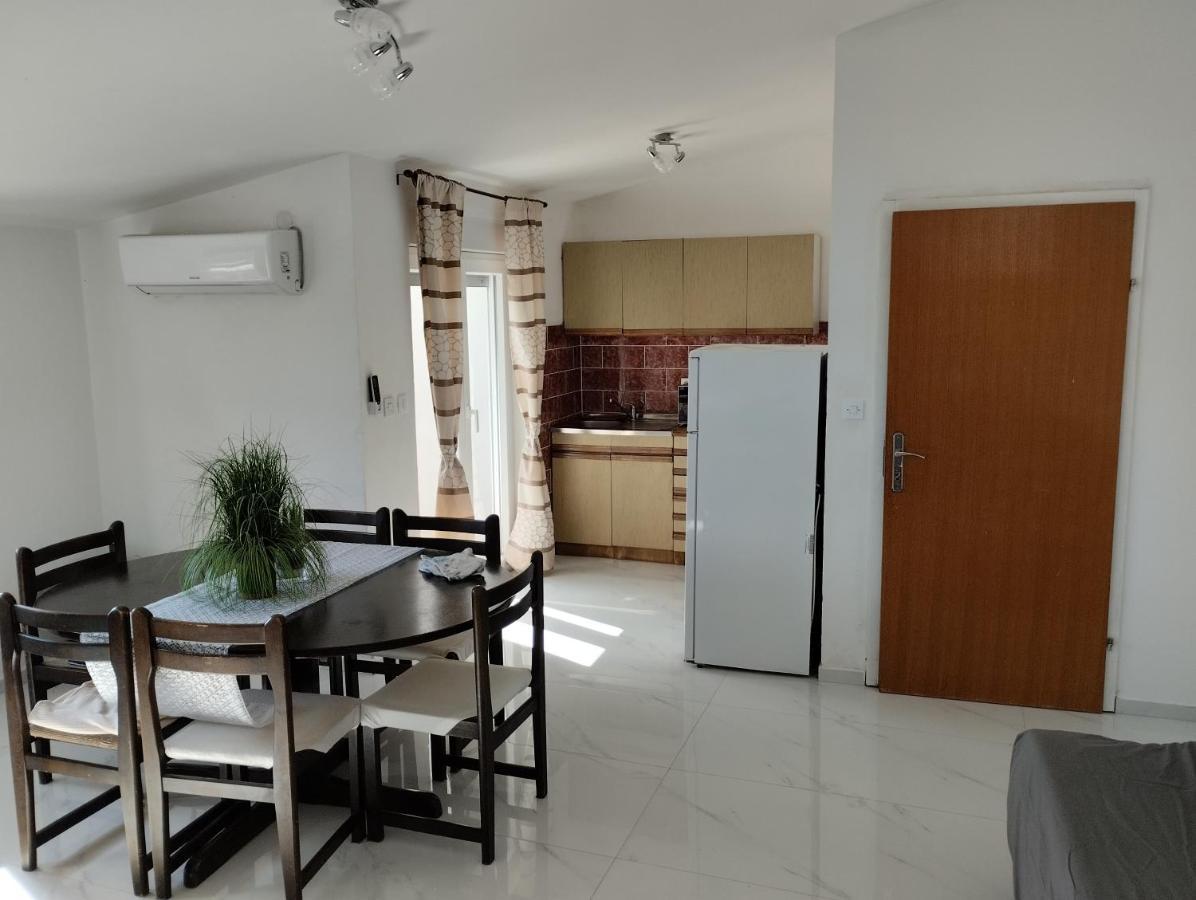Braco Apartments By The Sea With A Sea View Zaboric Bagian luar foto